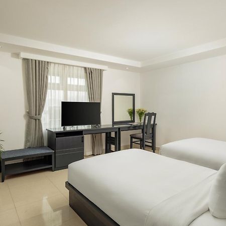 Kay Hotel Da Nang - Near Dragon Bridge Екстер'єр фото