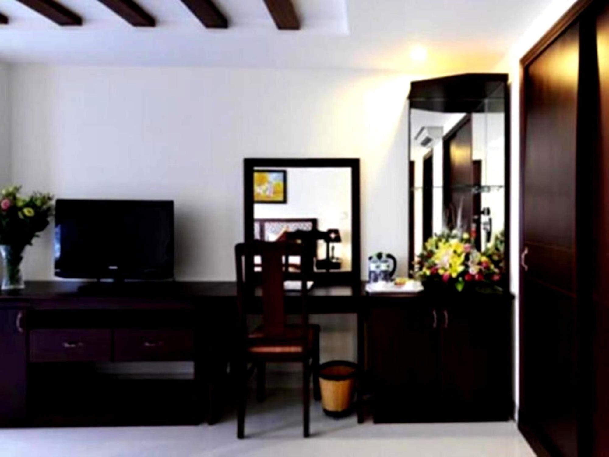 Kay Hotel Da Nang - Near Dragon Bridge Екстер'єр фото