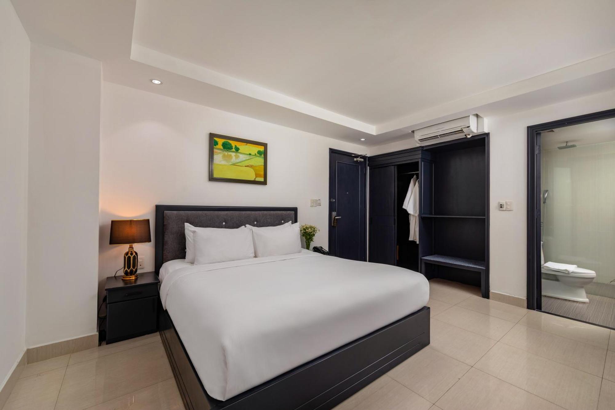 Kay Hotel Da Nang - Near Dragon Bridge Екстер'єр фото