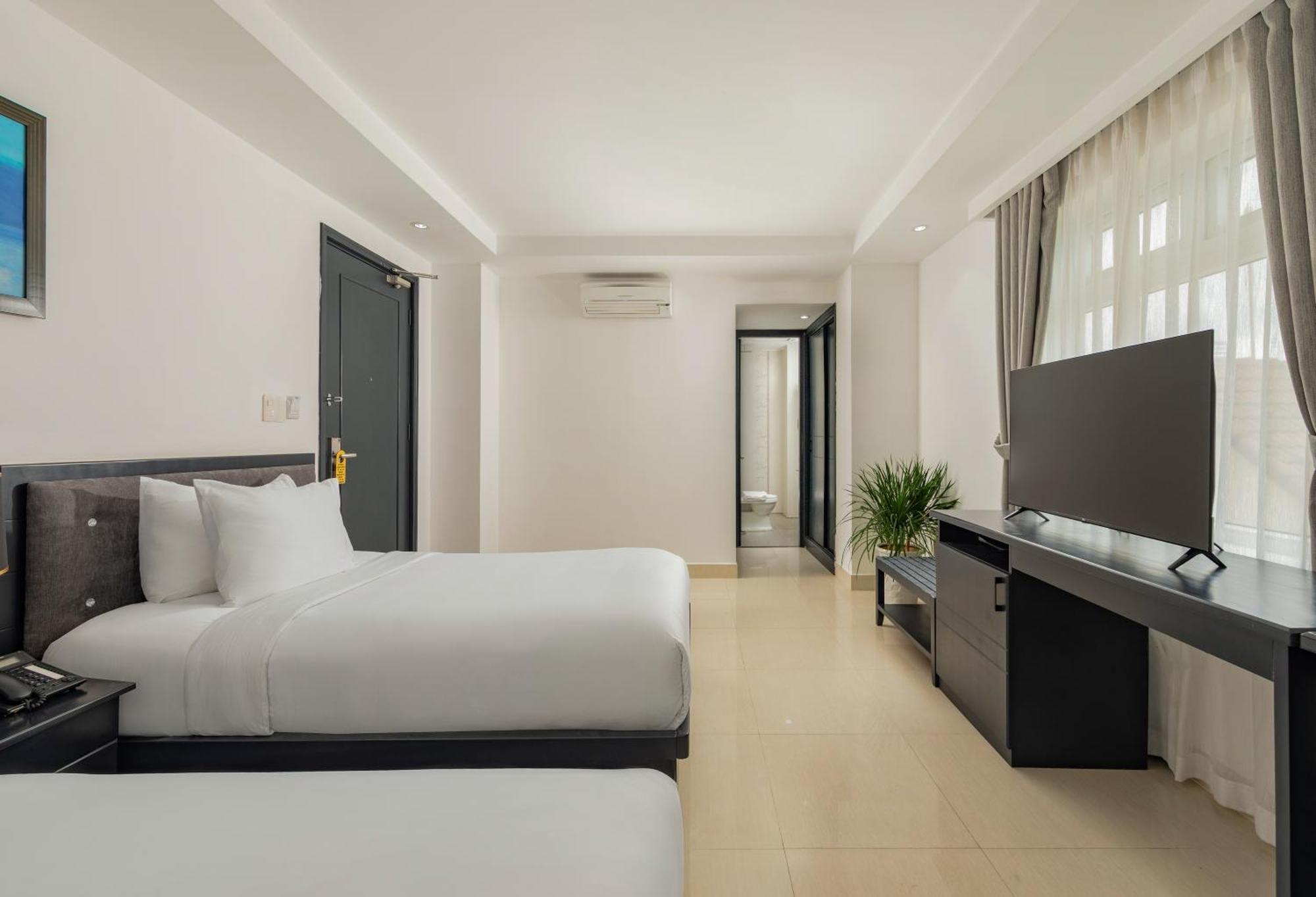 Kay Hotel Da Nang - Near Dragon Bridge Екстер'єр фото