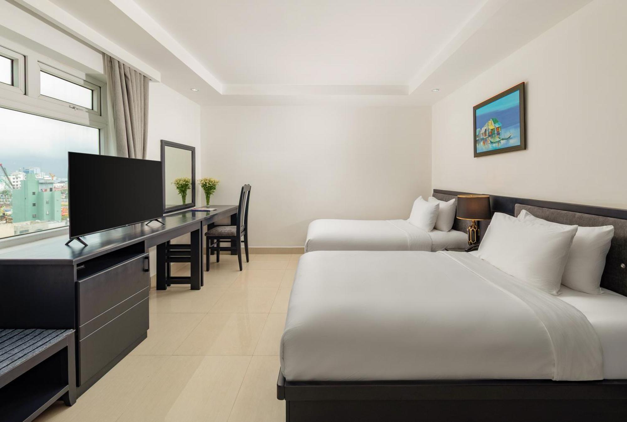 Kay Hotel Da Nang - Near Dragon Bridge Екстер'єр фото