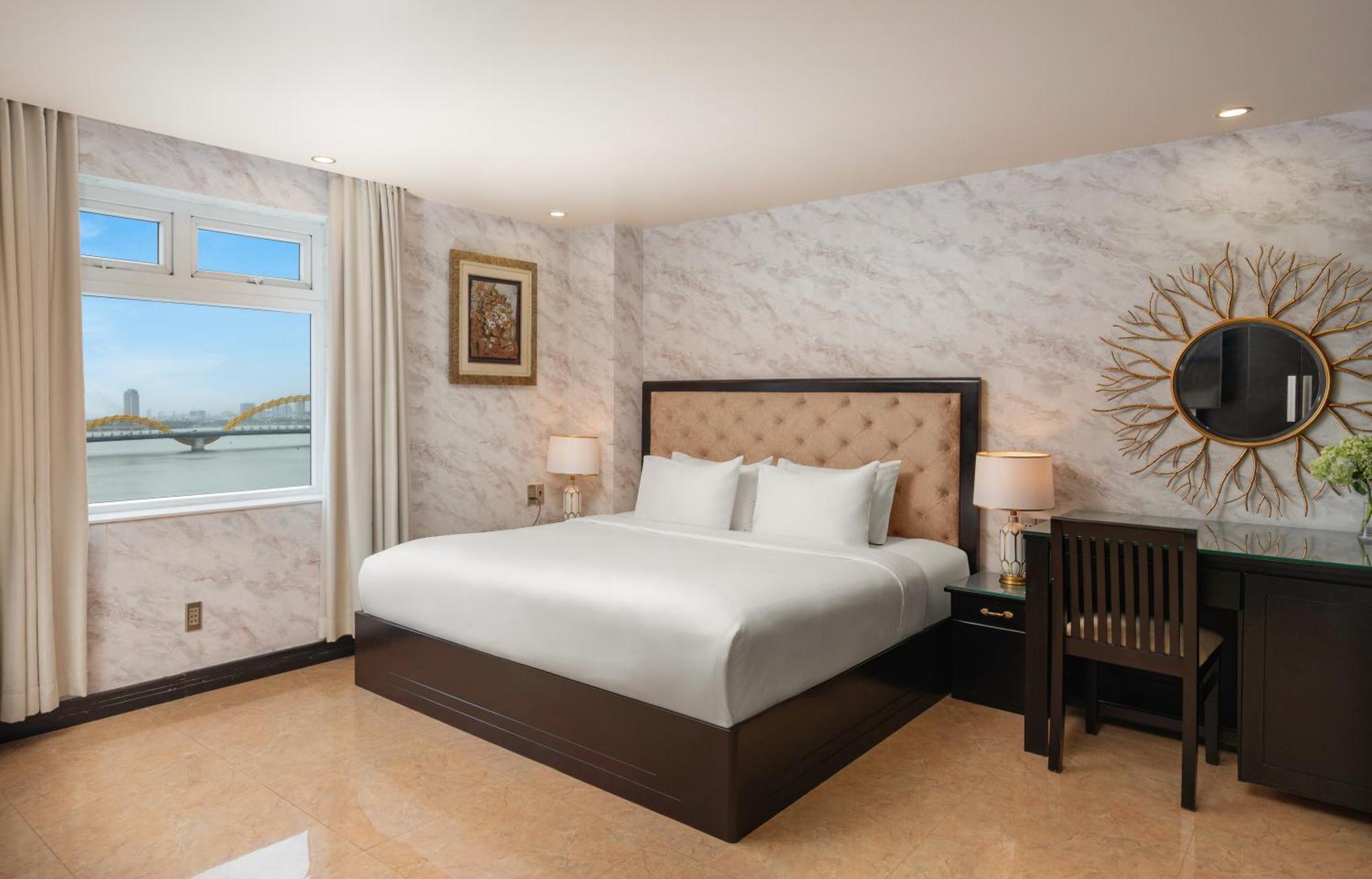Kay Hotel Da Nang - Near Dragon Bridge Екстер'єр фото