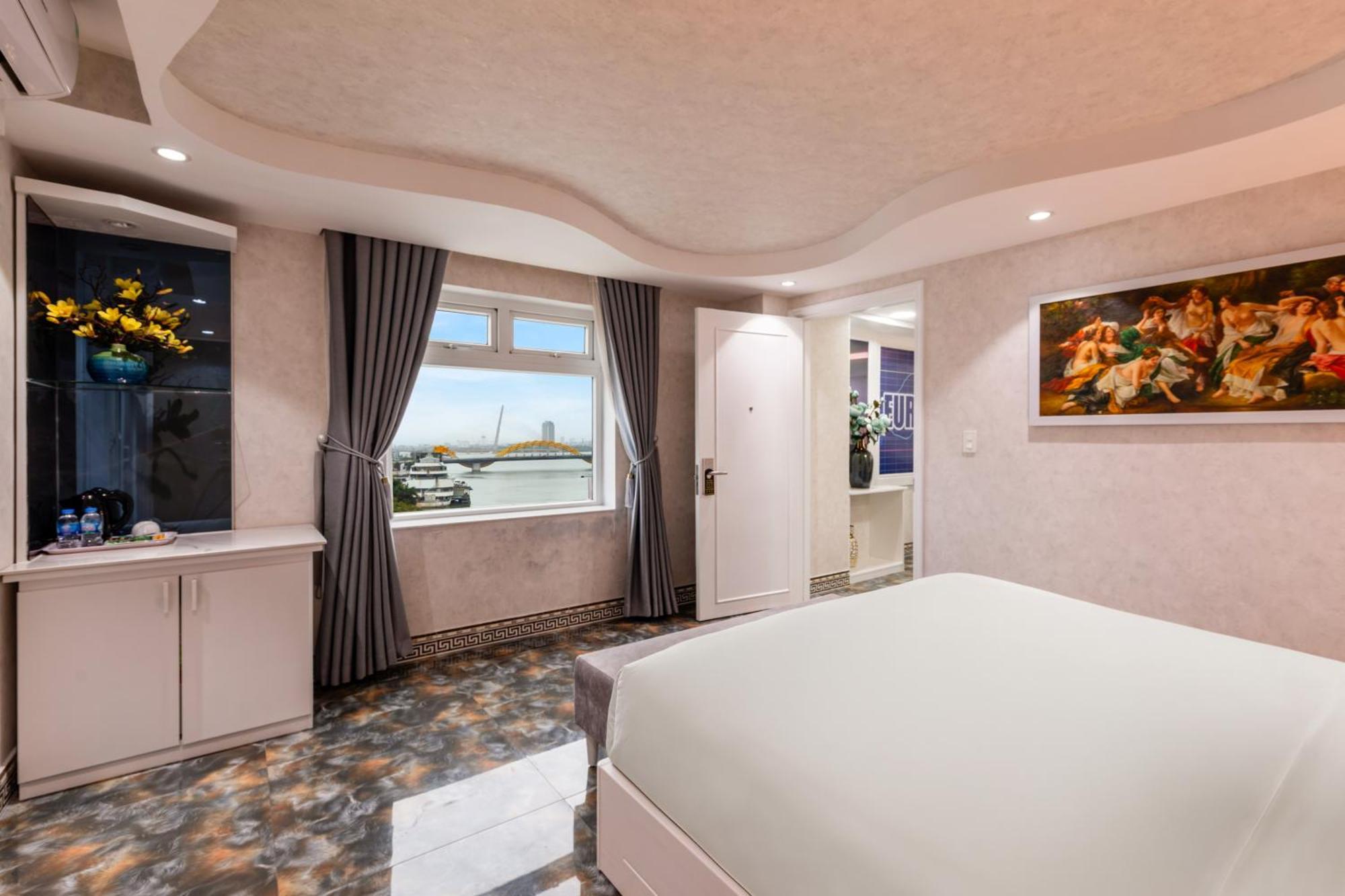 Kay Hotel Da Nang - Near Dragon Bridge Екстер'єр фото