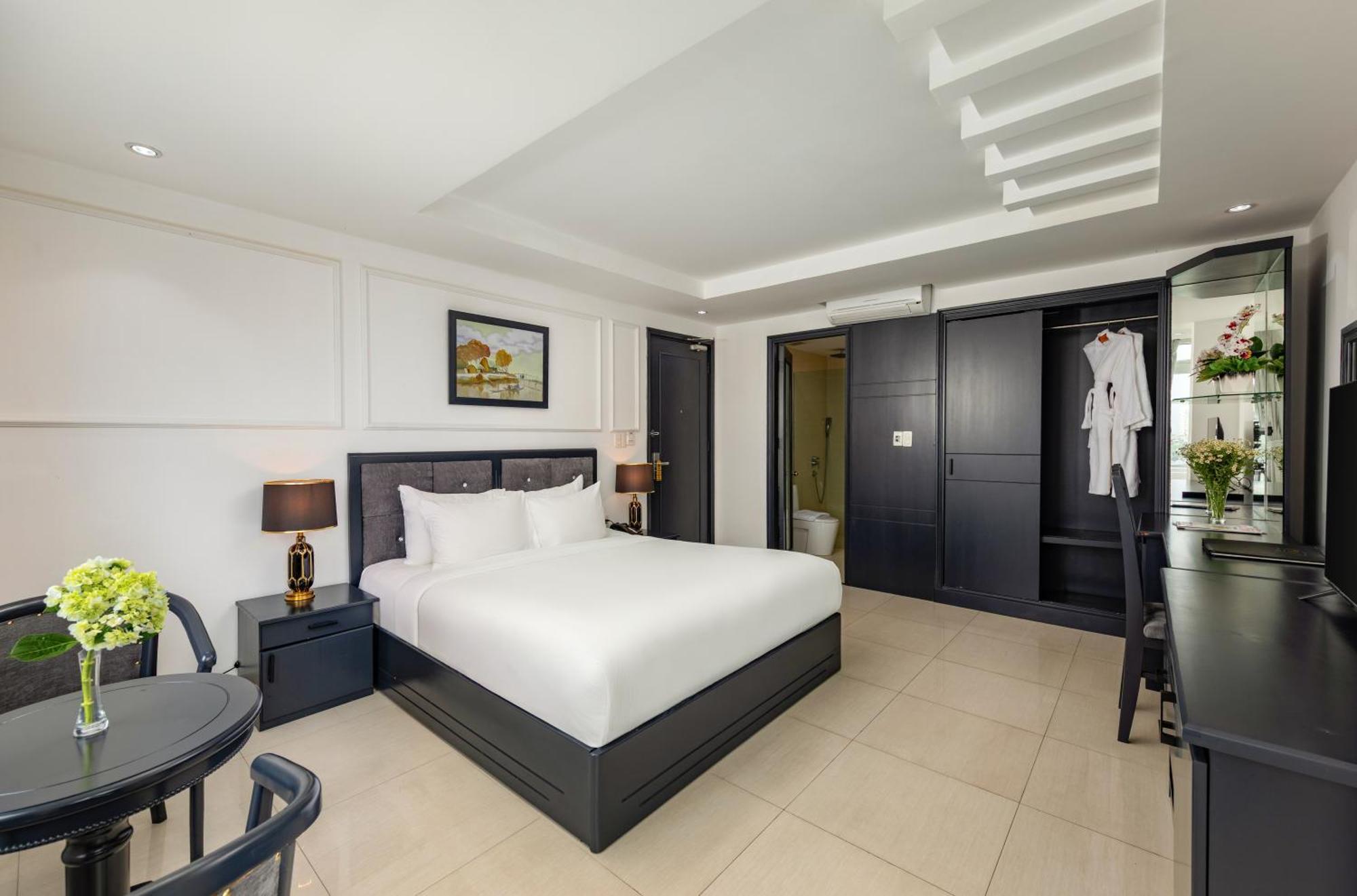 Kay Hotel Da Nang - Near Dragon Bridge Екстер'єр фото