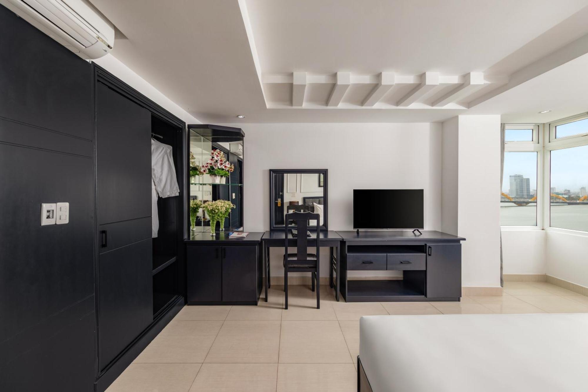 Kay Hotel Da Nang - Near Dragon Bridge Екстер'єр фото