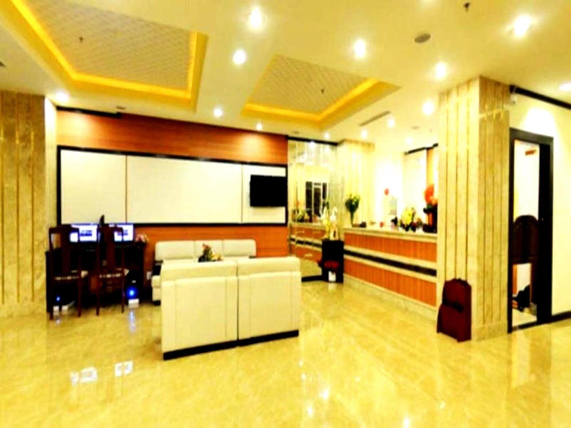 Kay Hotel Da Nang - Near Dragon Bridge Екстер'єр фото